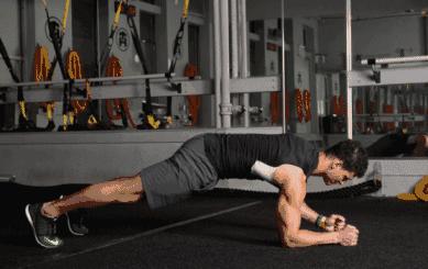 比女孩子还瘦的“病娇男”，穿衣服成了*麻大**烦！3招搞定你的柔弱