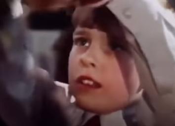 英女王下令封杀50年!王室私生活*片禁**遭泄露,百万人在线吃瓜