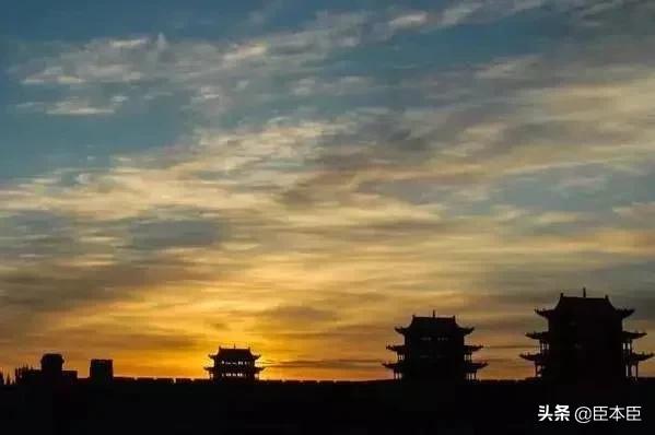 绌胯繃鍗冨勾鏃剁┖婕璧拌繃娌宠タ璧板粖,瓒婅繃娌欐紶绌胯繃娌宠タ璧板粖