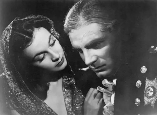 费雯丽盛世美颜也抵不过薄情寡义,费雯丽乱世佳人红裙