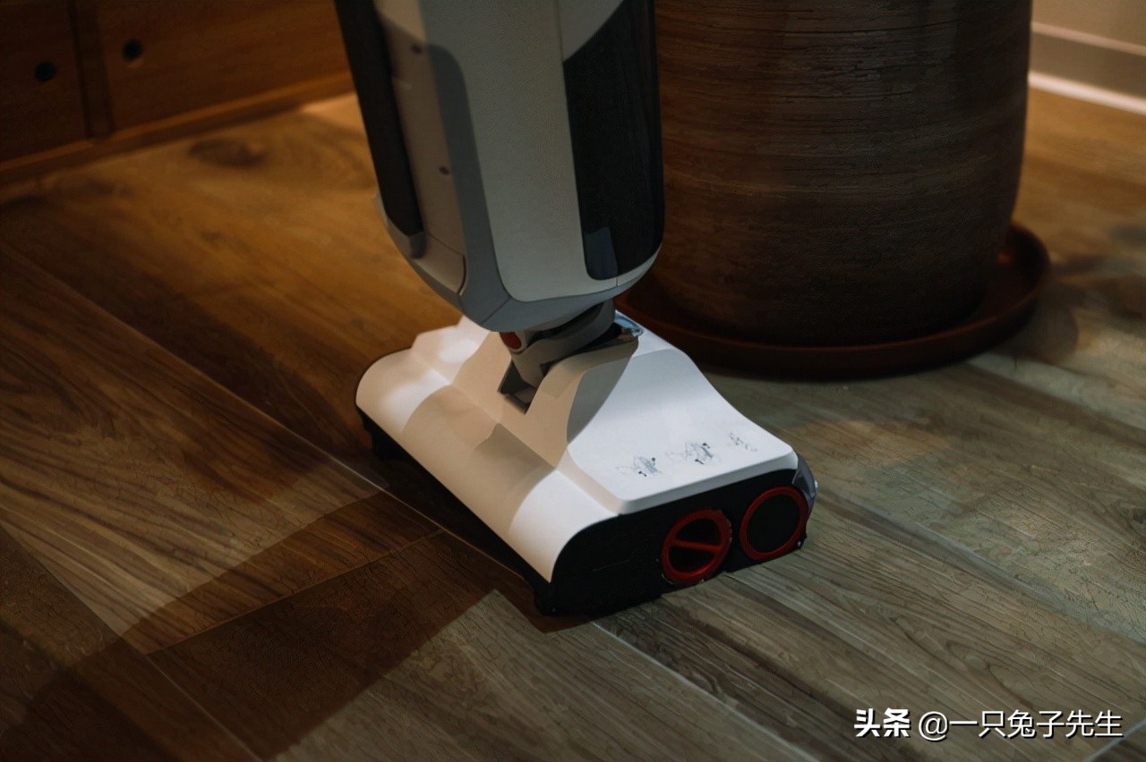 石头智能双刷洗地机t8,石头u10和uwant洗地机测评