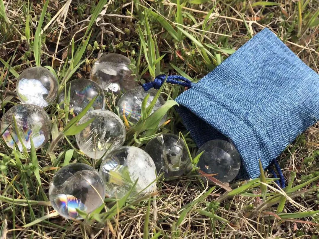 【大倩倩聊水晶】选水晶，美美的戴还是默默的陪伴，你说的算。