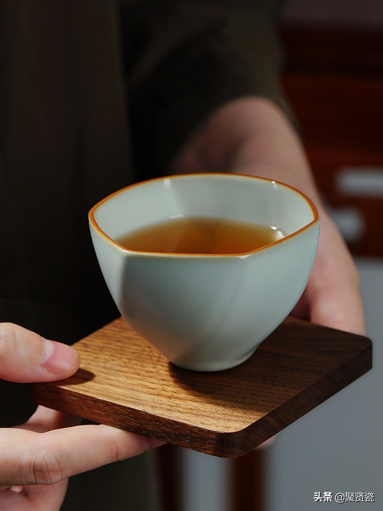 汝窑侧把壶茶具套装开片,便宜汝窑开片茶具有毒吗