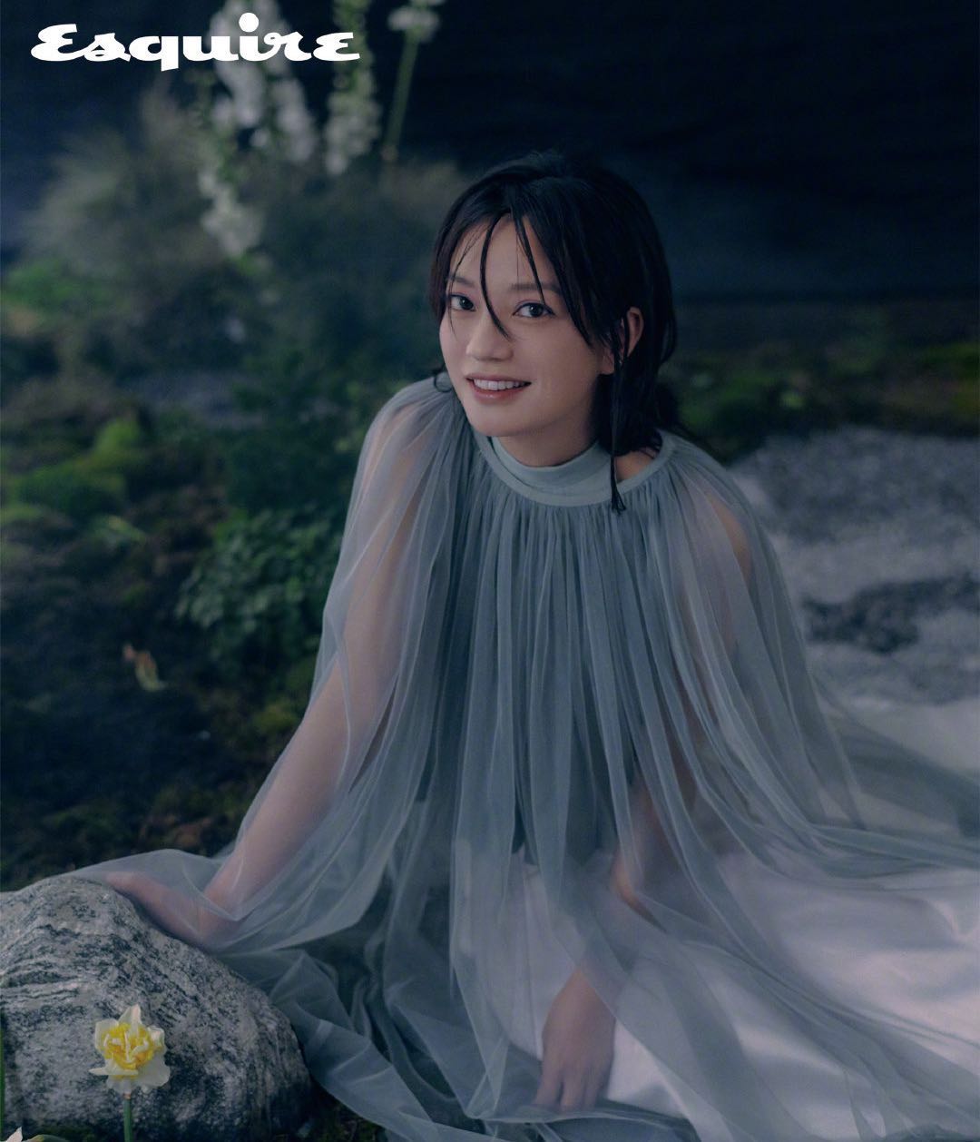 赵薇穿斗篷图片,赵薇穿灯笼袖照片