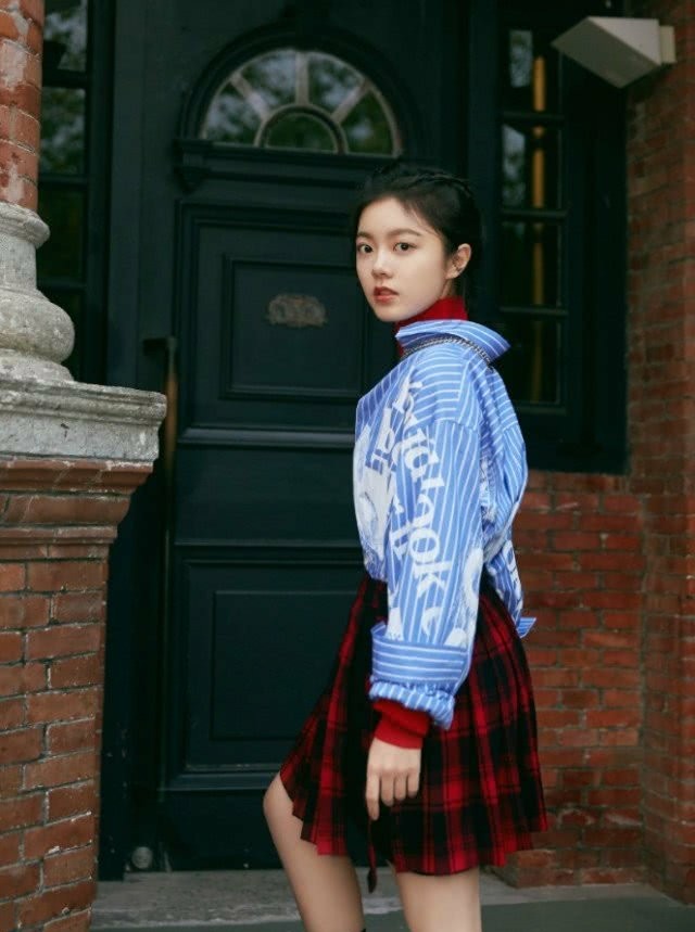 盘点娱乐圈00后漂亮妹妹们的穿搭,有你中意的那位吗?