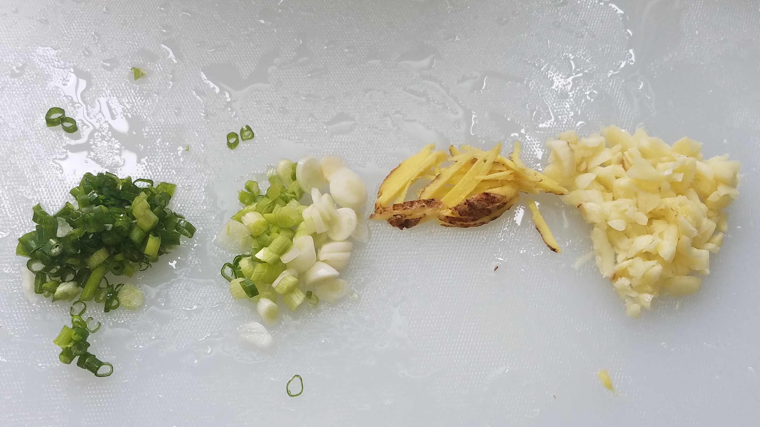 番茄肉片怎么做肉更嫩好吃又简单,西红柿滑肉片汤做法