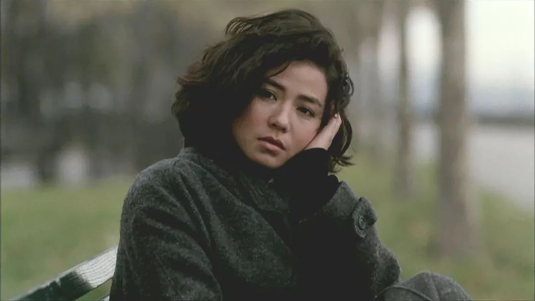 曾经惊艳岁月的女神们,女人到中年还记得年轻时的恋人吗