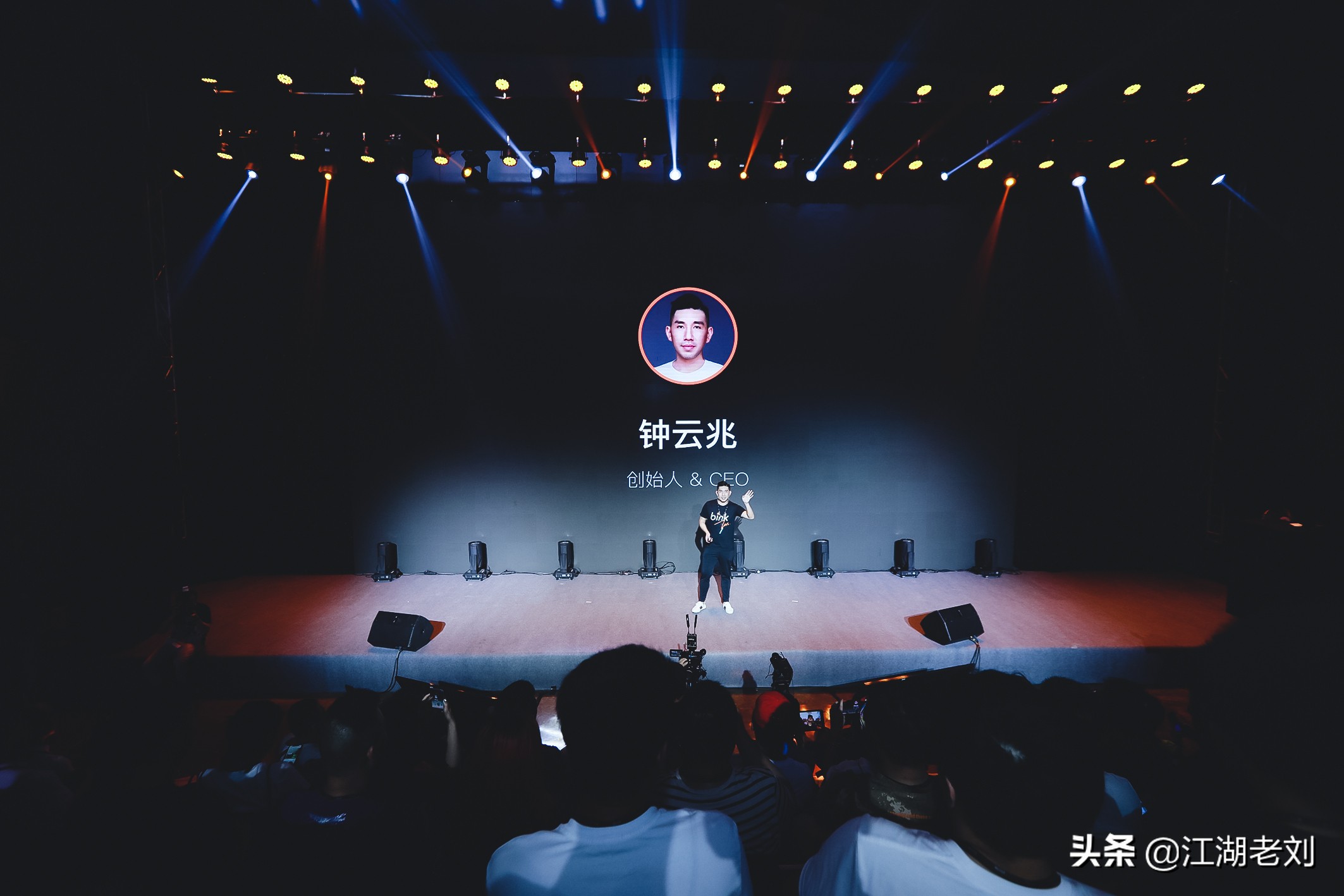 HINs替烟黑科技,揭秘bink冰壳如何树立*子烟电**行业标准