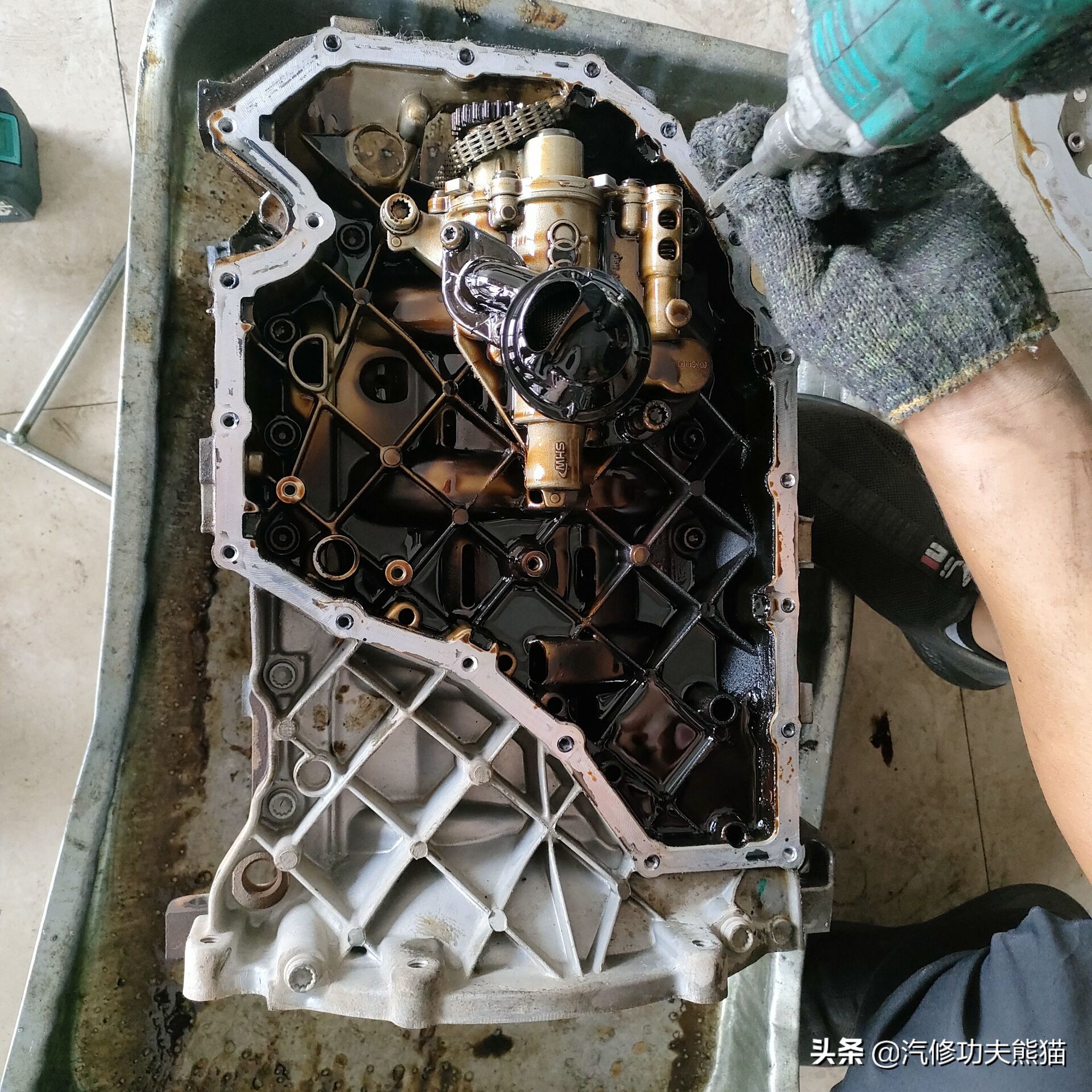 奥迪q5烧机油值不值得买,2015款奥迪q5舒适型烧机油