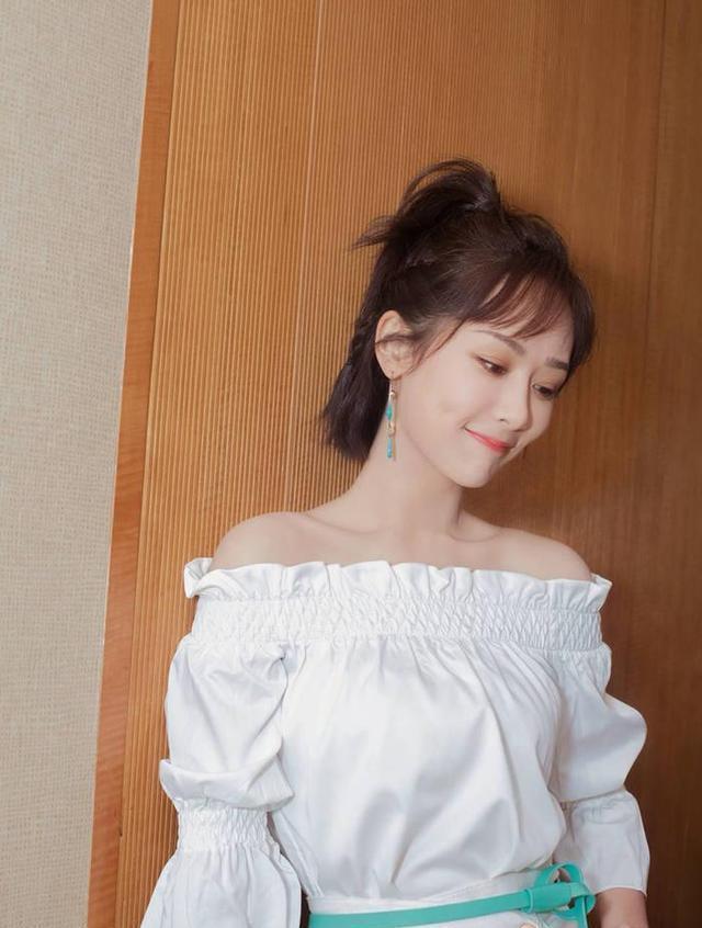 最受欢迎的女明星前十名,杨幂最受欢迎女歌手奖