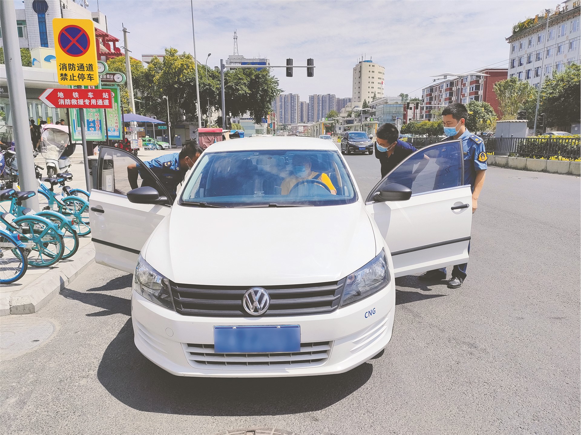 强化交通管控筑牢疫情防线,市交通局主动扎牢疫情交通防控网