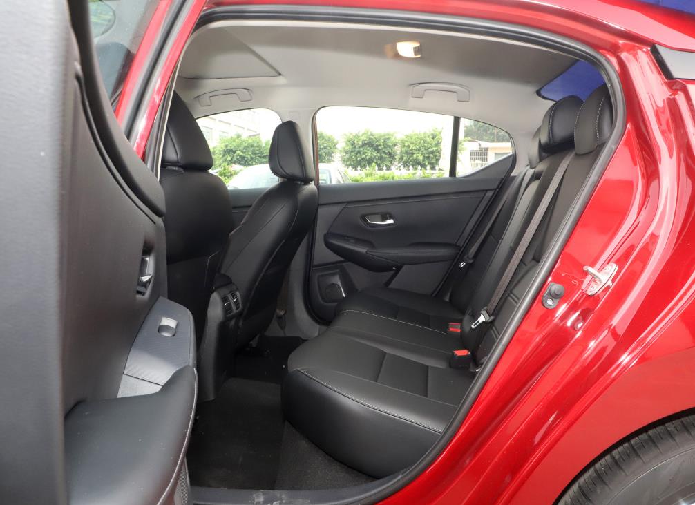 15万想换家用suv这几款真香,十万预算这三款家轿最多人买