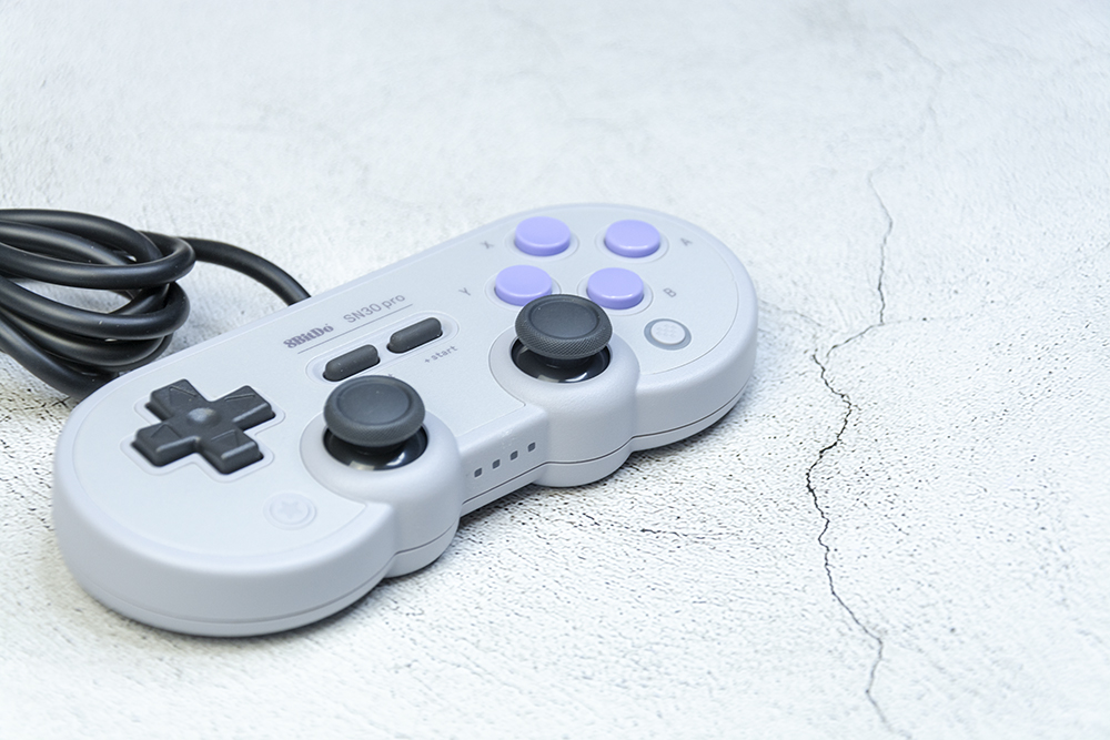 8位堂sn30pro手柄拆解,即插即用无需联网