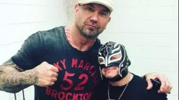 2018年wwe地狱牢笼,wwe2019年2月18日密室牢笼淘汰赛