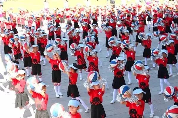 幼儿园秋季运动会特色游戏,幼儿园秋季运动会大型游戏