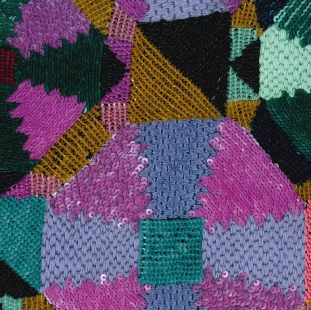 想要冬天穿出高级感,冬天围巾这样系简单又时尚好喜欢