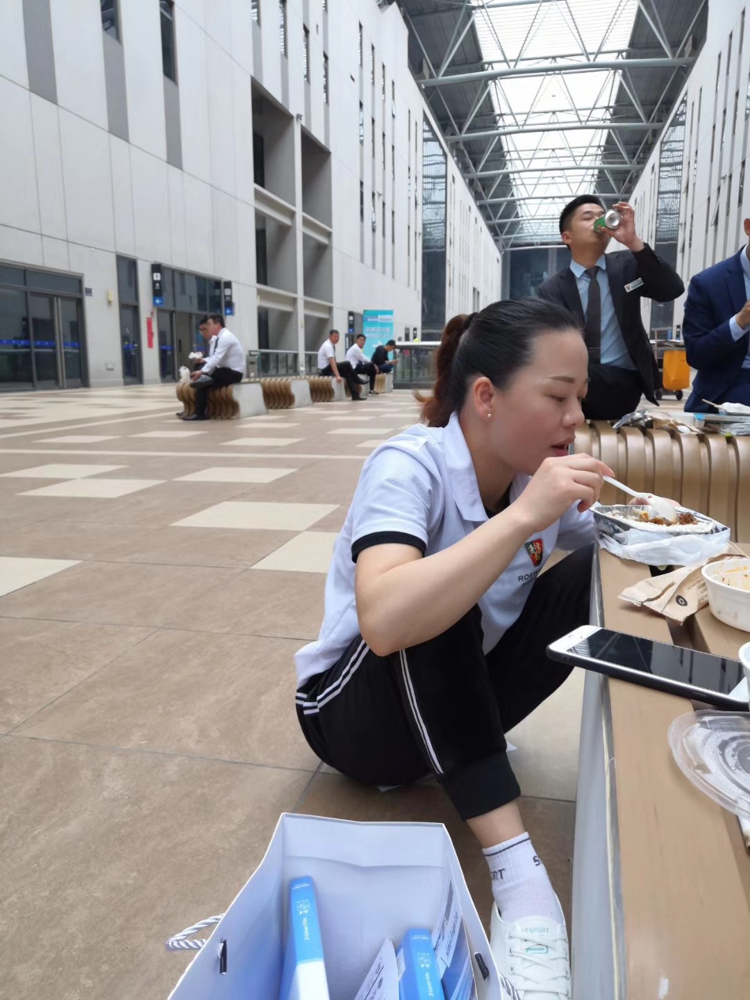 自拍我的故事——我是4S店卖汽车的