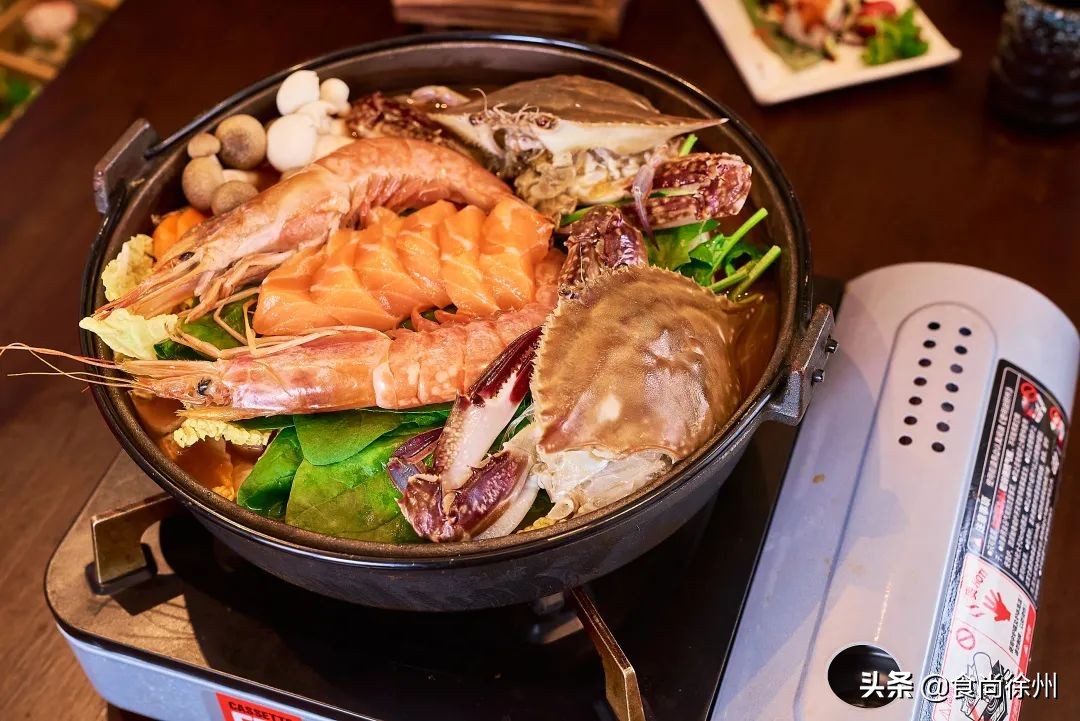 徐州张柏芝一秒到日本?其实正在吃日料,和服免费穿,过足cos瘾