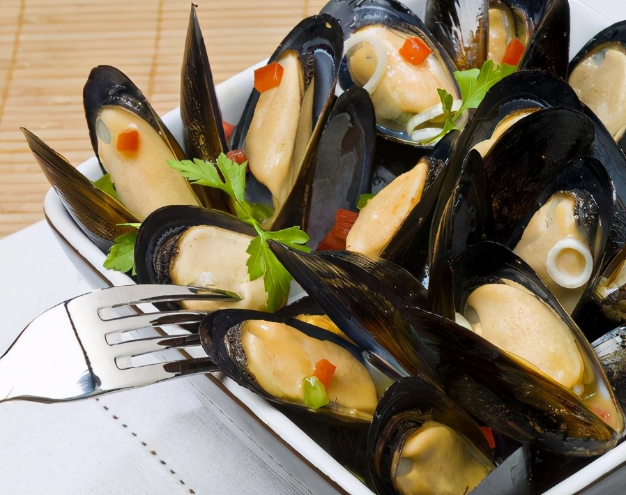 海虹为什么有红肉和白肉之分,海虹为什么有黄肉白肉