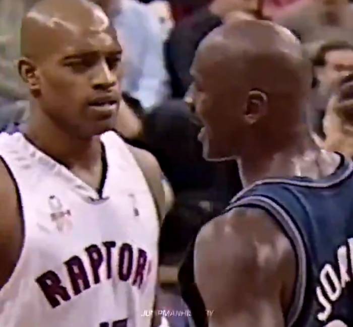 詹皇创纪录湖人遭灰熊逆转,詹皇仍创纪录连续13战25+得分