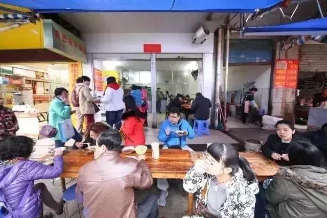 一碗螺蛳粉都吃不完,柳州一天一夜螺蛳粉逛吃攻略