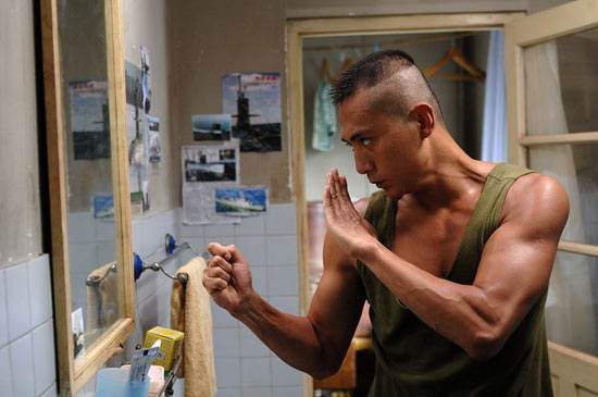 “盖世*男美**子”刘烨：从文弱小生到肌肉硬汉，靠健身改变身材