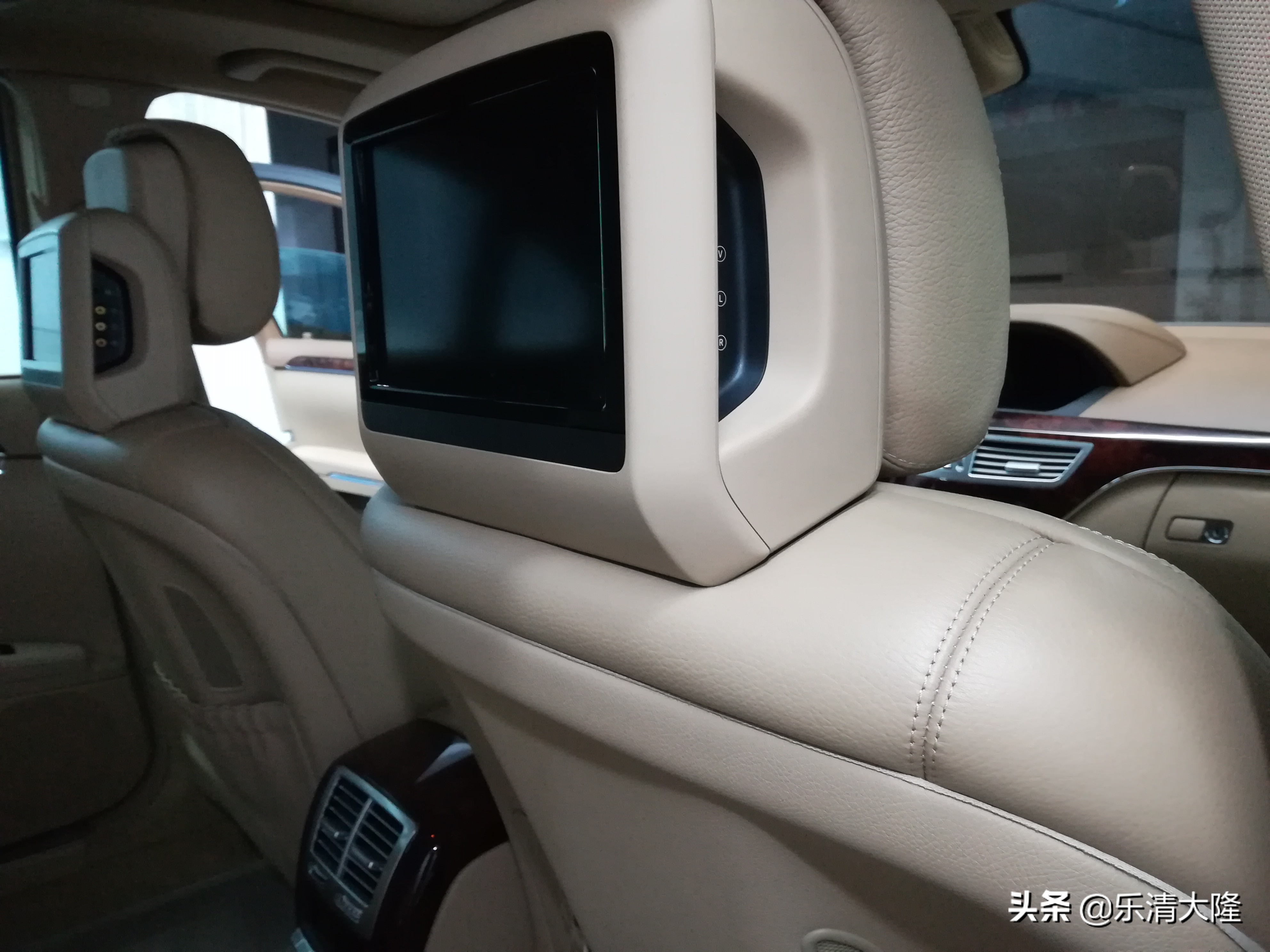 奔驰s350门边镀铬条,奔驰s350座椅清洗翻新