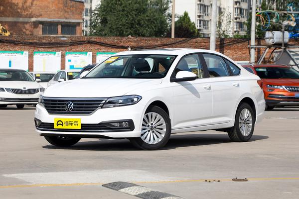 大众朗逸带有家族风格,搭载1.4T和1.5L,车身造型稳重