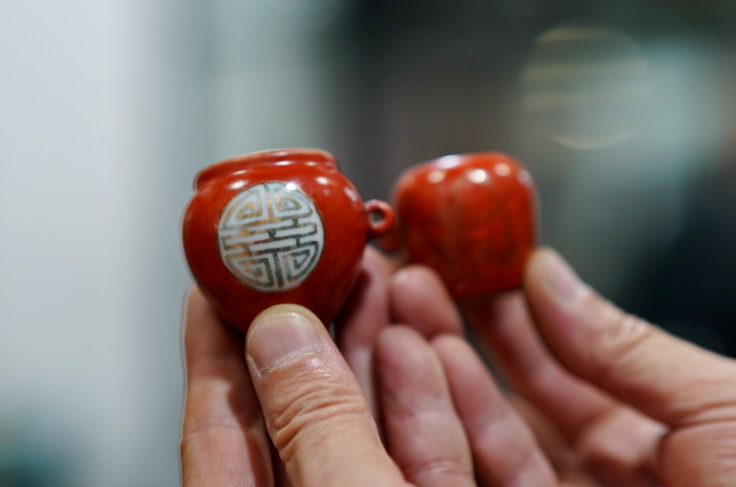 老式铜葫芦烟袋,古玩市场的铜胎掐丝珐琅花瓶