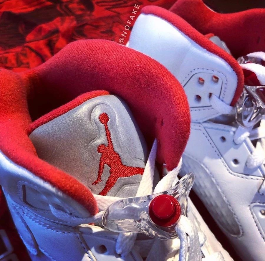 联名算个P！AJ5的30周年纪念最重磅的必须是它