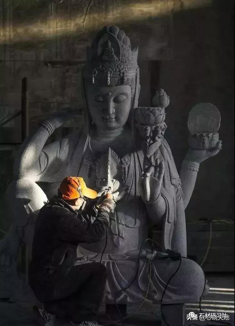 石雕观音佛像雕刻,彩绘汉白玉观音石雕佛像雕刻定制