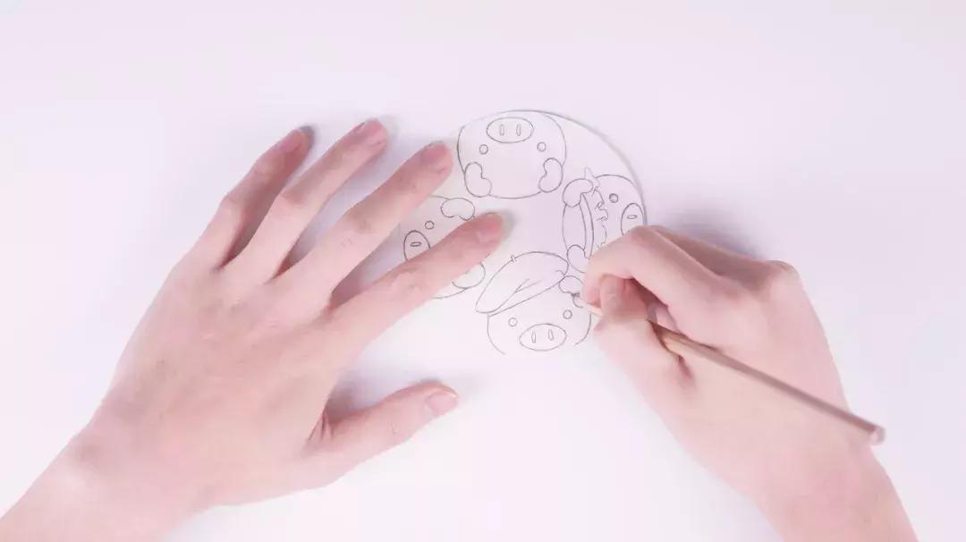 一起来做小猪佩奇玩具,一起来做玩具的视频