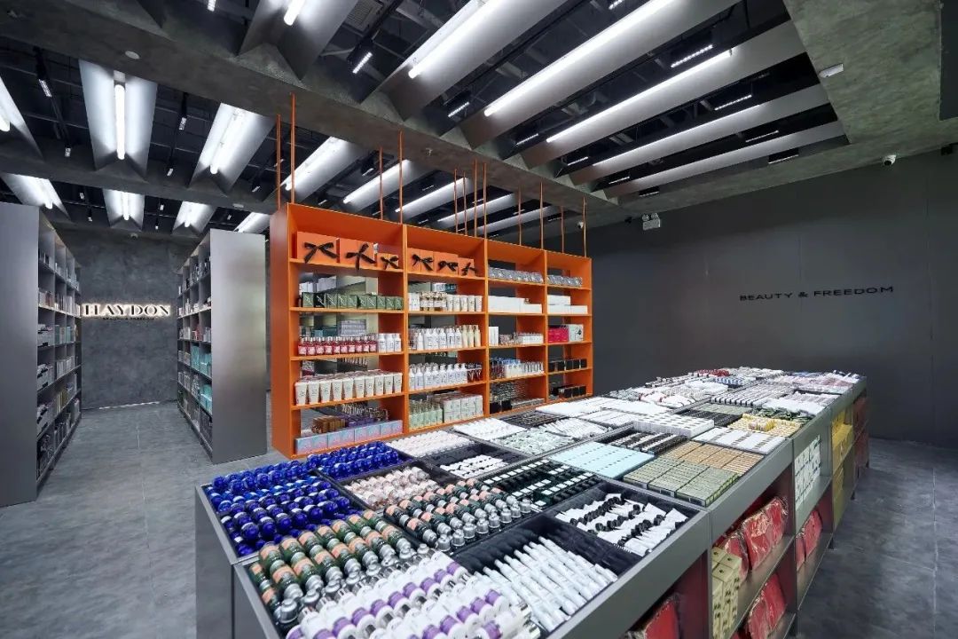 广州、武汉惊现“黑洞”，被“吸”进的消费者几乎没人空手而出