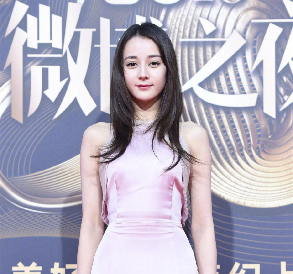 微博之夜杨幂尴尬,微博之夜走秀杨幂吐槽