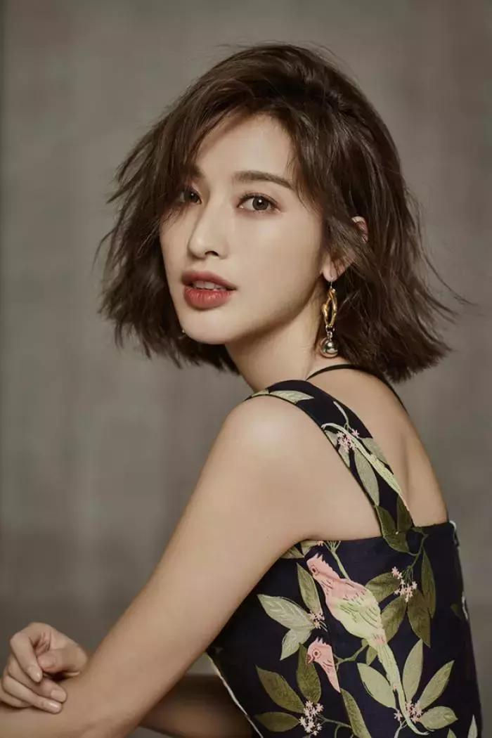 被狗仔跟拍恋情曝光,被狗仔拍到后曝光全网