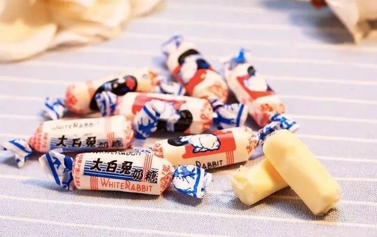 大白兔奶糖频繁跨界营销好吗,大白兔奶糖跨界产品有哪些