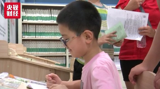 近视治疗：商家年利润或达上百万，治疗方案花样翻新，但效果却……