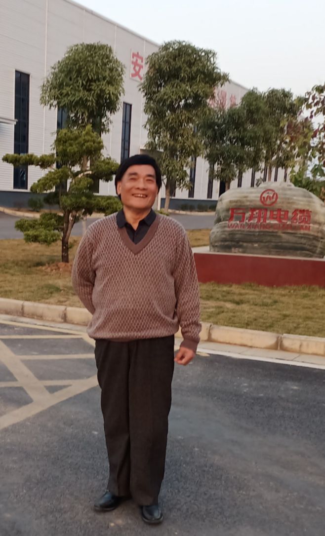 女经理怎样干一行爱一行很受好评