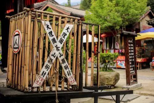 苍山徒步最全攻略｜夏末秋初去大理，苍山碧*欲色**流，洱海烟波浩渺