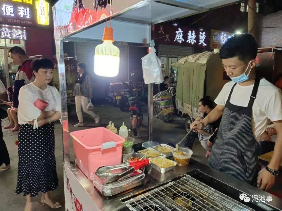 夜市摆摊烤粉丝,摆摊卖烤粉丝经历