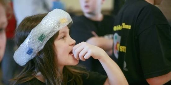 孩子咬指甲怎么办快速解决方法,孩子咬指甲怎么心理疏导