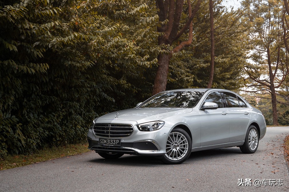 奔驰e级e200功能,2019款奔驰e级e200l运动型