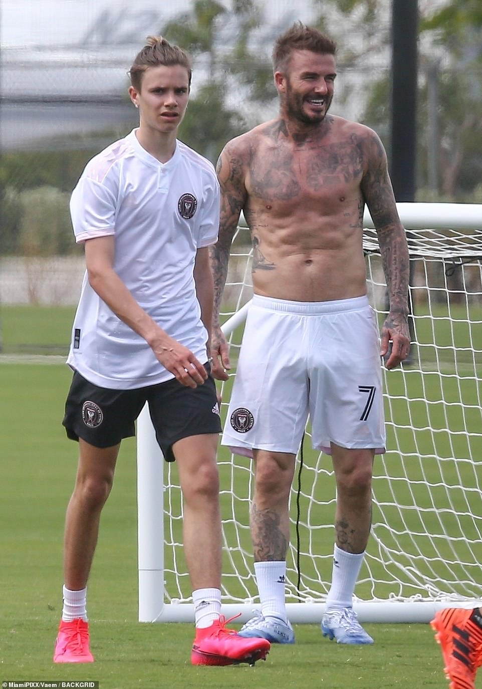 贝克汉姆大秀身材,贝克汉姆抗击疫情视频