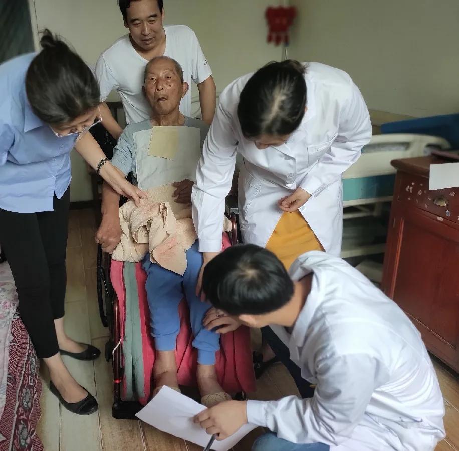 为民服务零距离主动上门解民忧,便民服务新举措暖心暖意解民忧