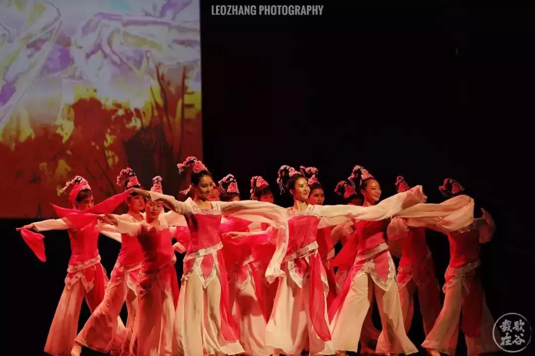 载歌在谷：硅谷程序员自己的完美春晚丨Cover计划