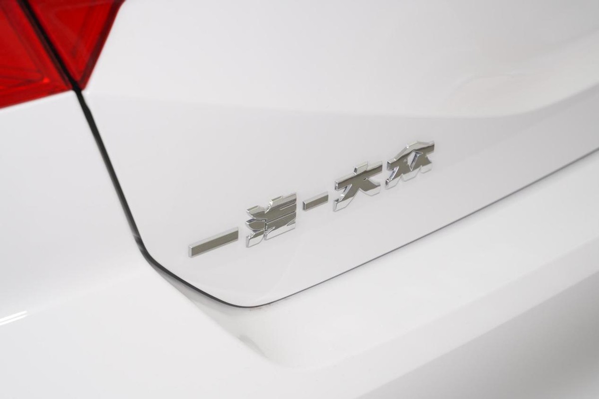 宝来6万多吗,大众宝来传奇卖8000可信么