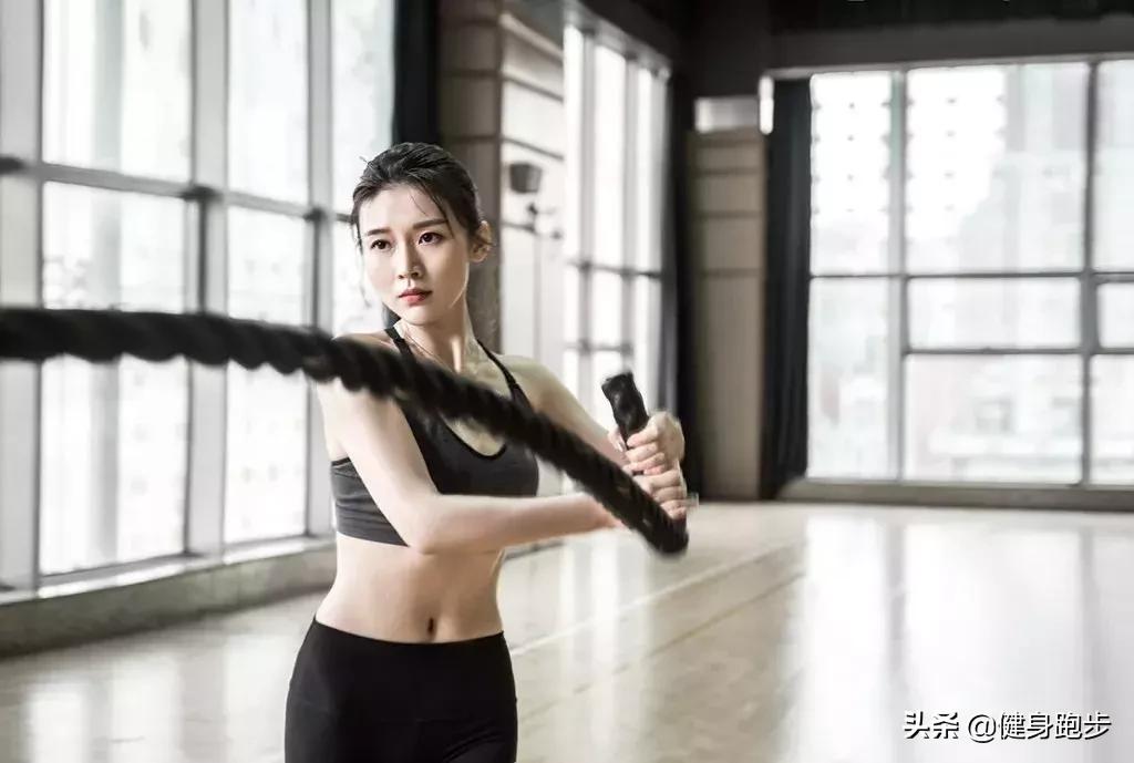 热身跟拉伸动作,热身和拉伸的方法视频