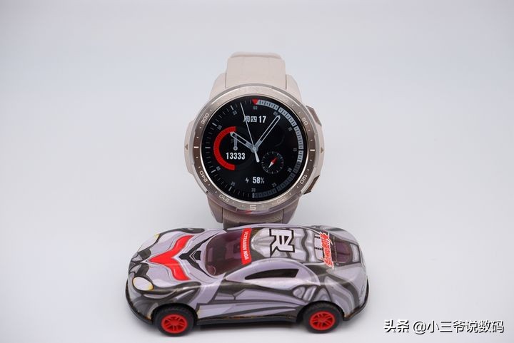 荣耀watchgspro,华米t-rexpro对比荣耀gspro