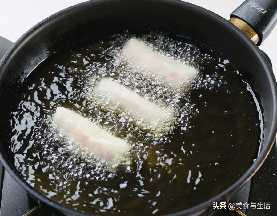 做春卷的手法全过程,怎样做皮薄酥脆的春卷