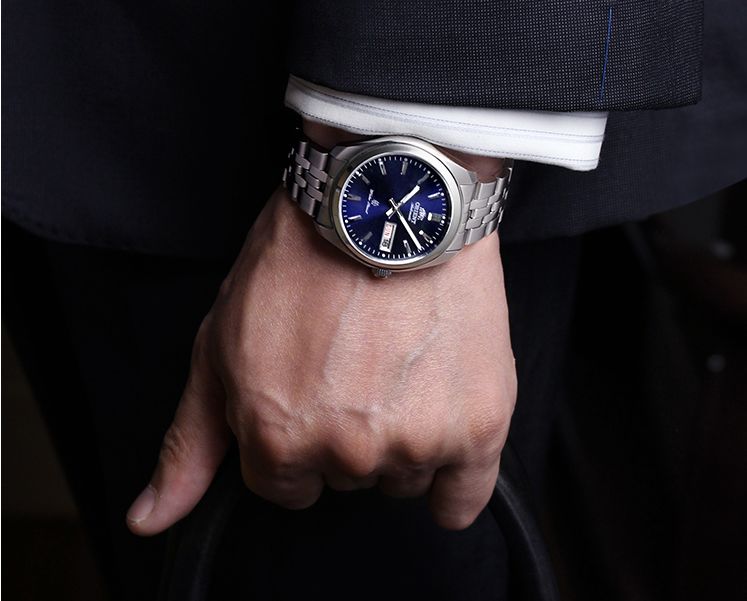 双狮表为什么只保一年,同样的日历为什么价格差太多